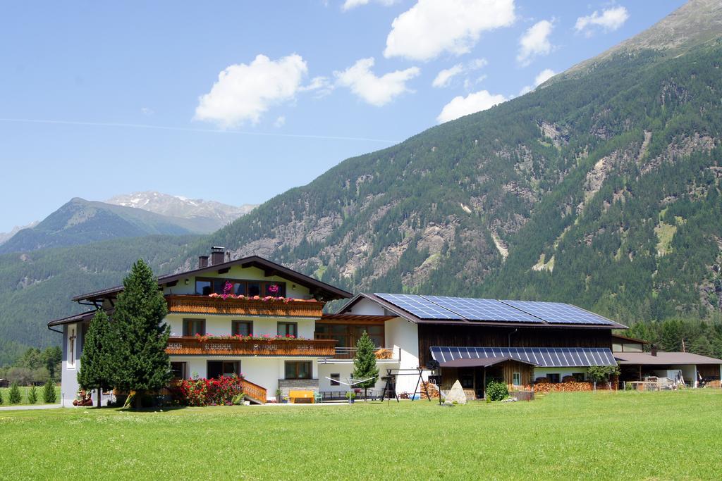 Apartments Bauernhof Dismasn Hof Längenfeld Esterno foto